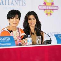 Kim Kardashian and Kris Jenner at the press conference for the launch of Millions Of Milkshakes | Picture 101735
